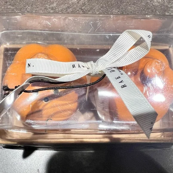 Rae Dunn shakers - Picture 2 of 2